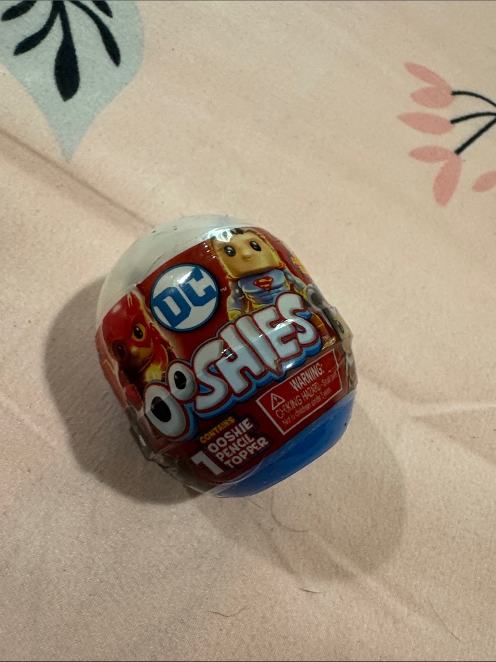 DC Ooshies Blind Capsule - Red, Blue & White
